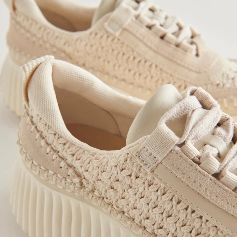 Dolce Vita Dolen Sneaker in Sandstone